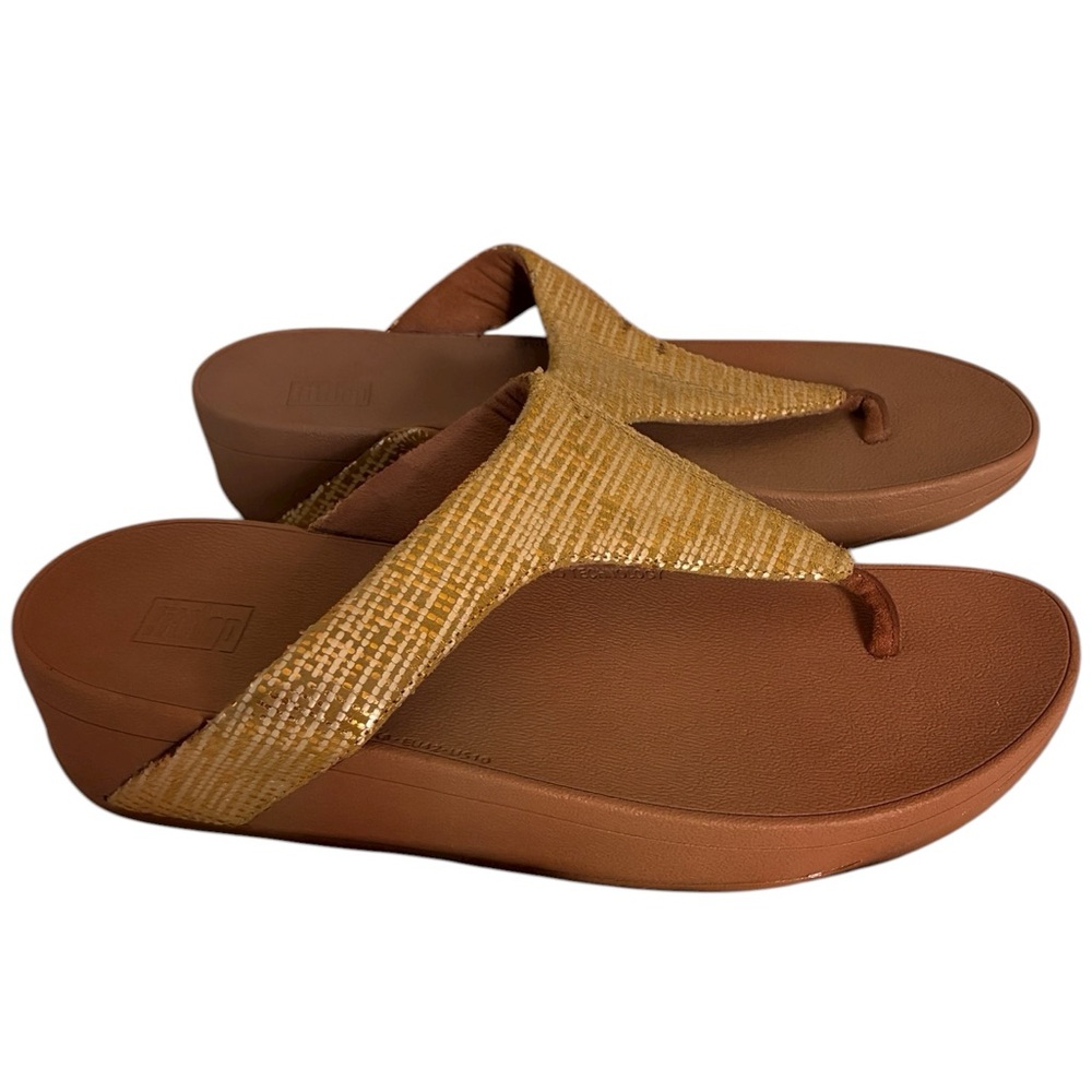 Fitflop | Lottie chain print in baked yellow wedge flip flop sandals - Picture 4 of 10